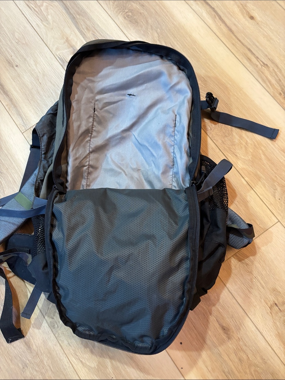 The North Face Black and Olive Green Men's Hiking Backpack - Picture 6 of 8